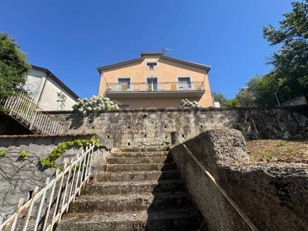 casa indipendente in vendita a Sant'Angelo a Cupolo