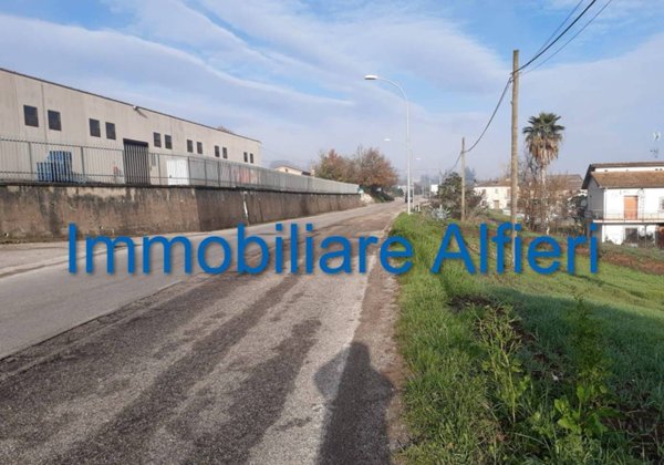 casa indipendente in vendita a Sant'Angelo a Cupolo in zona Medina