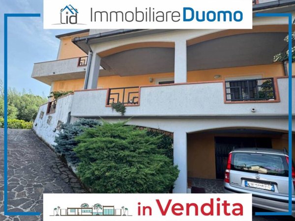 casa indipendente in vendita a Sant'Angelo a Cupolo