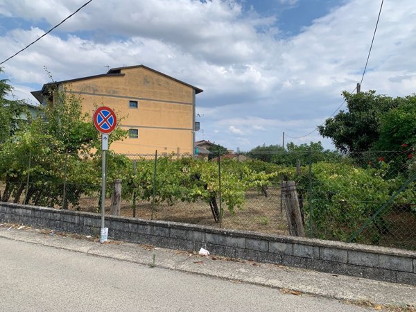 terreno edificabile in vendita a Sant'Angelo a Cupolo in zona Perrillo