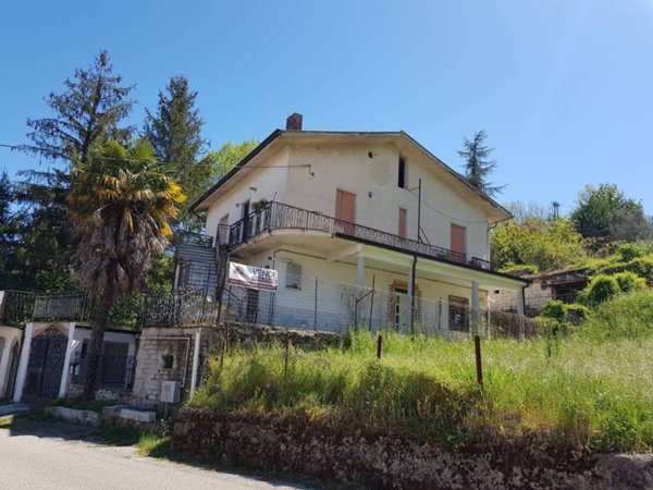 casa indipendente in vendita a Sant'Angelo a Cupolo in zona Panelli