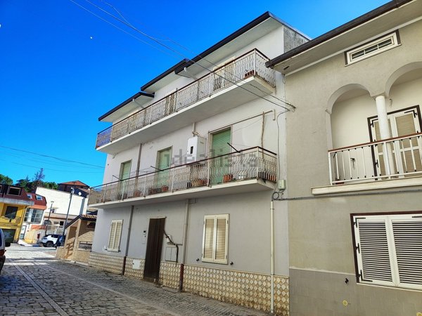 casa semindipendente in vendita a Sant'Angelo a Cupolo