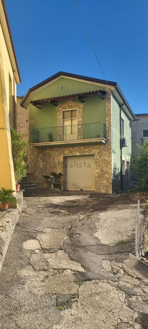 casa indipendente in vendita a Sant'Angelo a Cupolo in zona Pastene