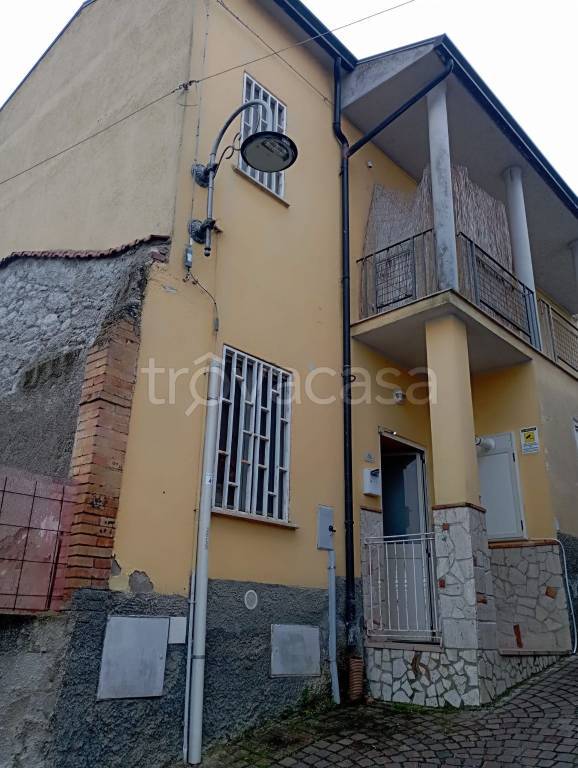 appartamento in vendita a Sant'Angelo a Cupolo in zona Perrillo