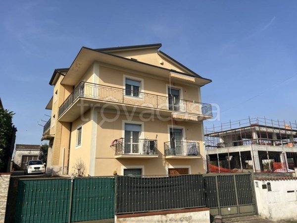 casa indipendente in vendita a Sant'Angelo a Cupolo in zona Pastene