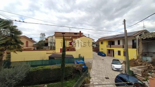 casa indipendente in vendita a Sant'Angelo a Cupolo in zona Perrillo