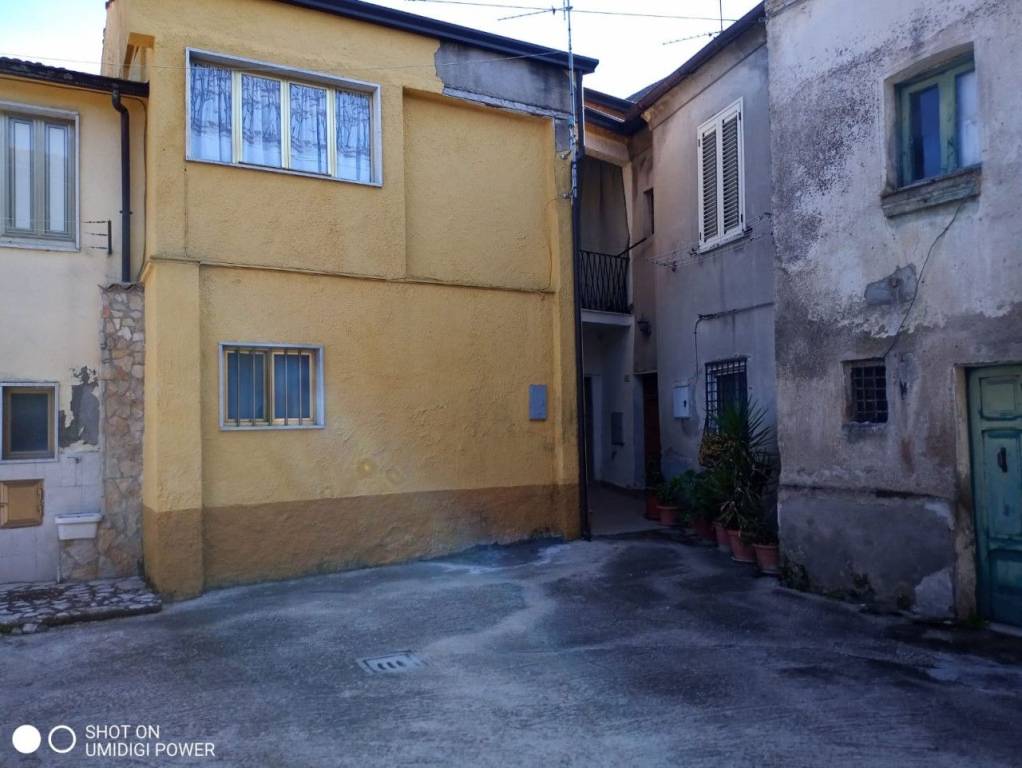 casa semindipendente in vendita a Sant'Angelo a Cupolo in zona Pastene