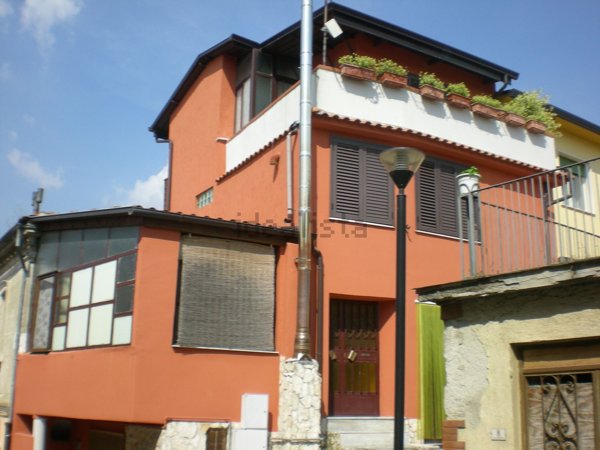 casa semindipendente in vendita a Sant'Angelo a Cupolo in zona Pastene