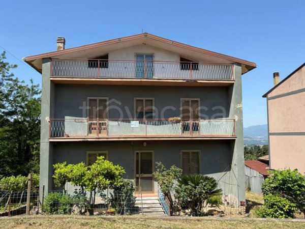 casa indipendente in vendita a Sant'Angelo a Cupolo in zona Montorsi