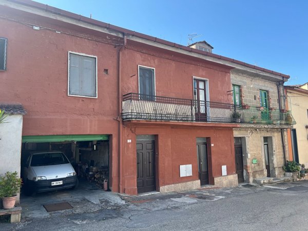 casa indipendente in vendita a Sant'Angelo a Cupolo in zona Motta