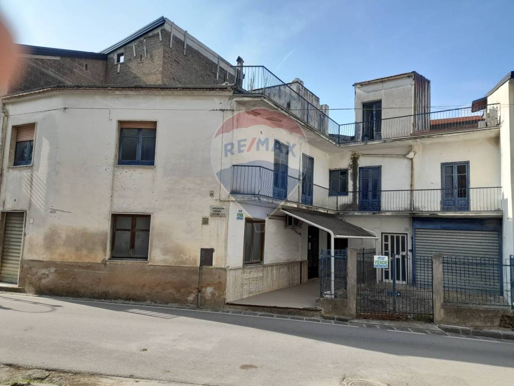 casa indipendente in vendita a Solopaca