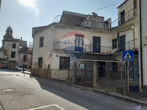 casa indipendente in vendita a Solopaca