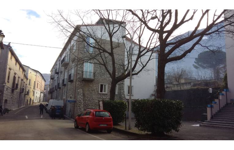 intera palazzina in vendita a Solopaca