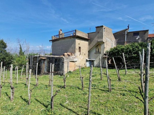 casa indipendente in vendita a Solopaca