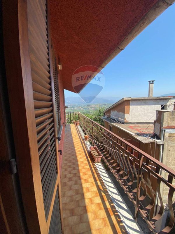 casa indipendente in vendita a Solopaca