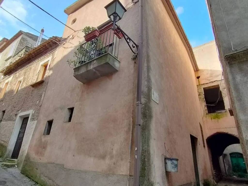 casa indipendente in vendita a Solopaca