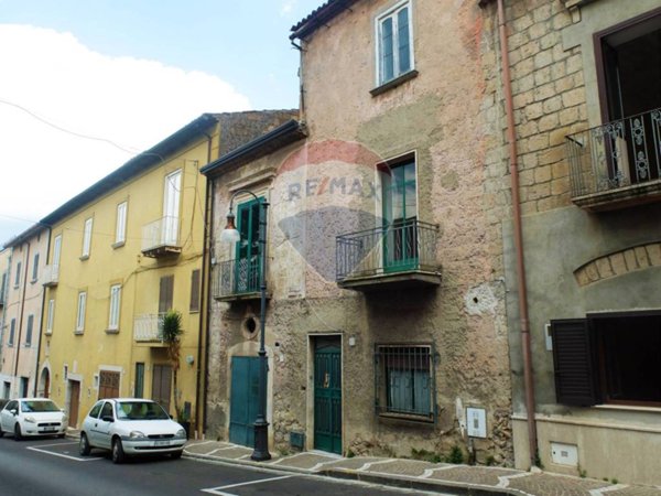 casa indipendente in vendita a Solopaca