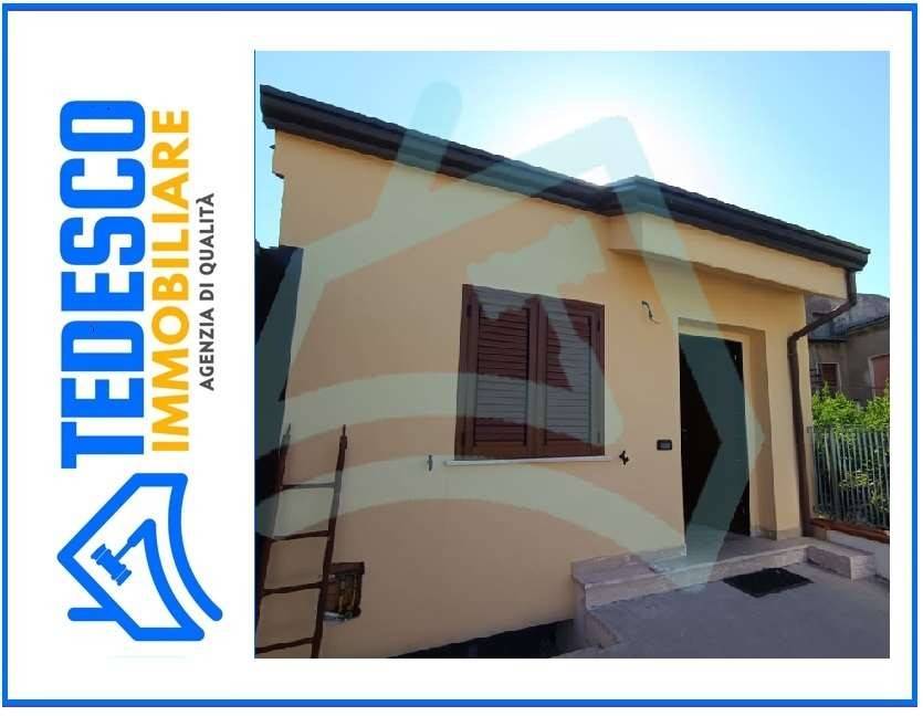 casa indipendente in vendita a Solopaca