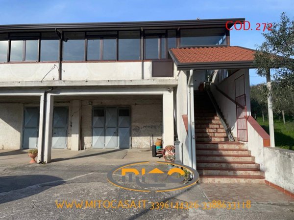 casa indipendente in vendita a Solopaca