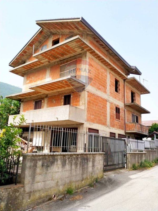 casa indipendente in vendita a Solopaca
