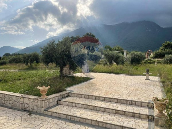 quadrivano in vendita a Solopaca