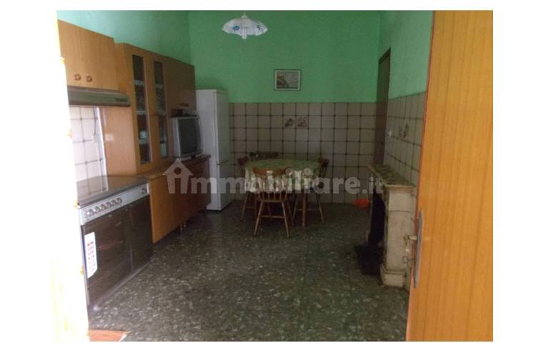 casa indipendente in vendita a Solopaca