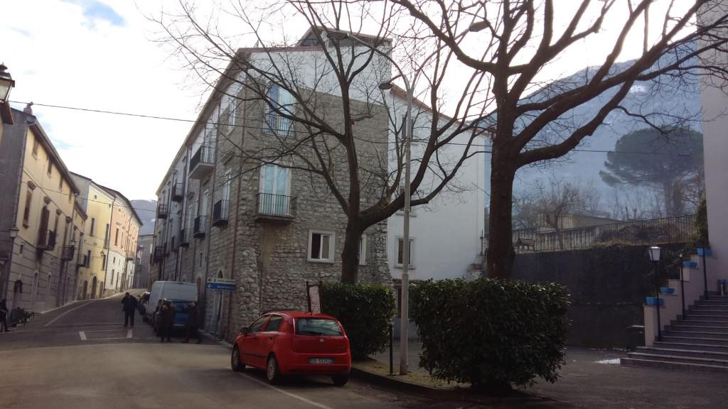 intera palazzina in vendita a Solopaca