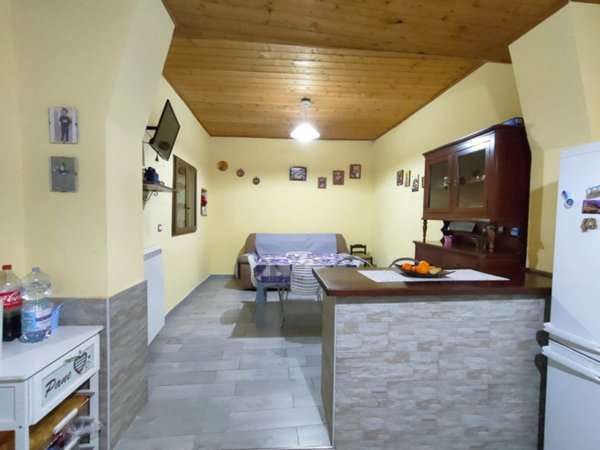 casa indipendente in vendita a Solopaca