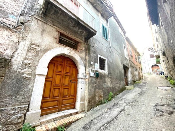 casa indipendente in vendita a Solopaca