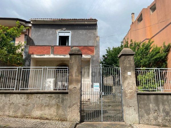 casa indipendente in vendita a Solopaca