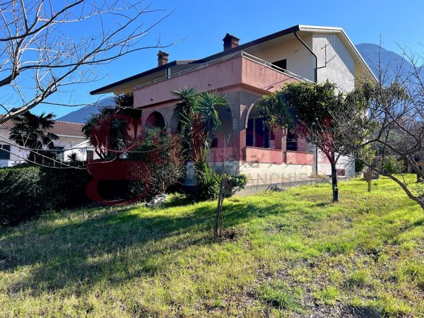 casa indipendente in vendita a Solopaca