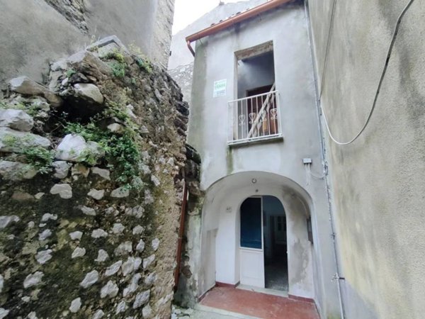 casa indipendente in vendita a Solopaca