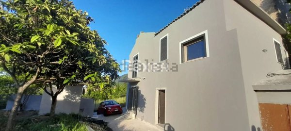 esavano in vendita a Solopaca