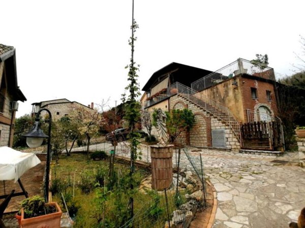 villa in vendita a Telese Terme
