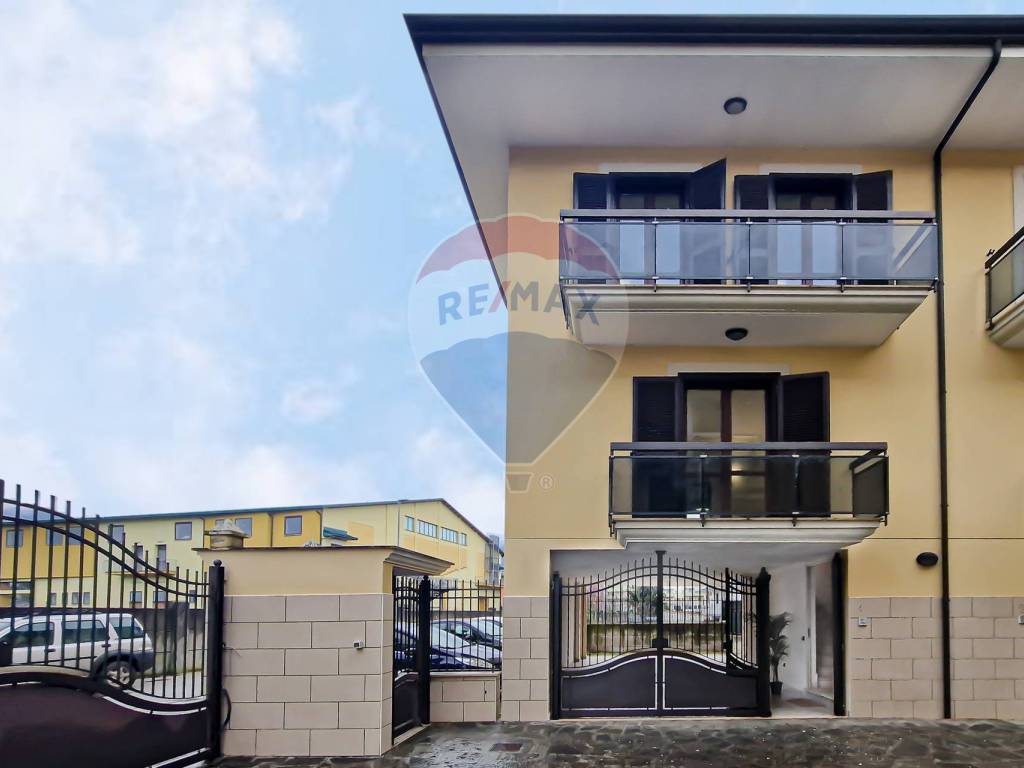 casa indipendente in vendita a Telese Terme