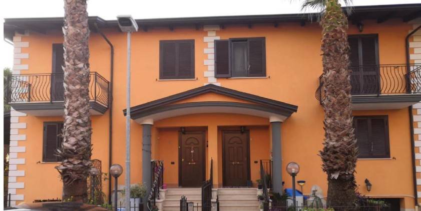 casa indipendente in vendita a Telese Terme