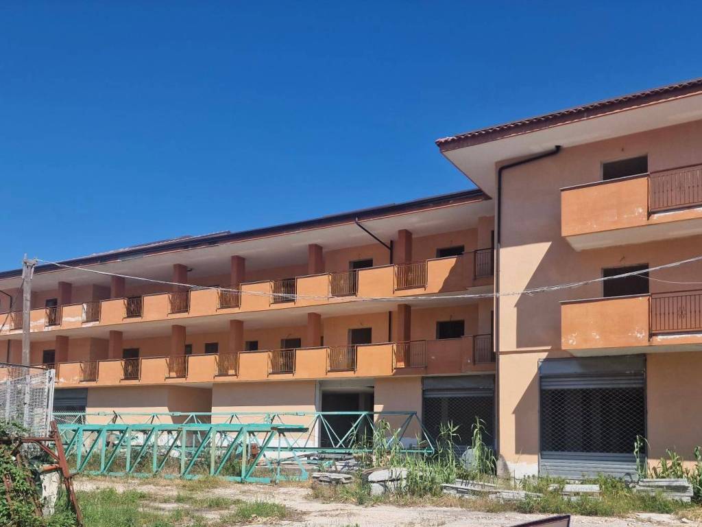 intera palazzina in vendita a Telese Terme