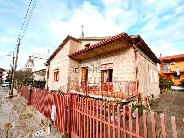 casa indipendente in vendita a Telese Terme