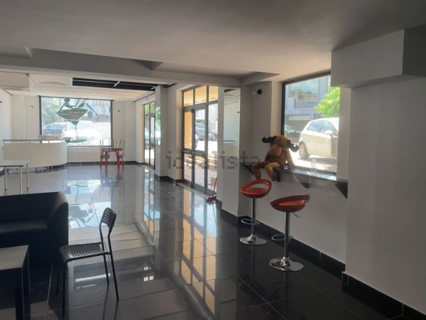 locale commerciale in vendita a Telese Terme