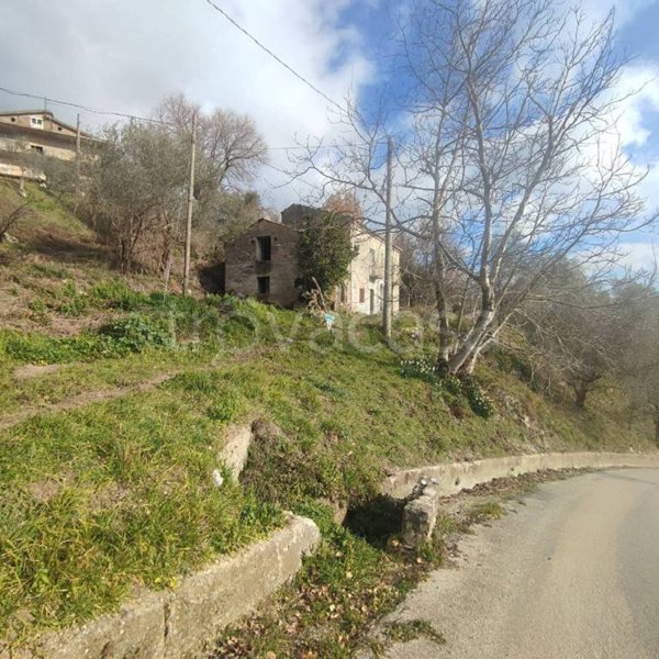 casa indipendente in vendita a Tocco Caudio