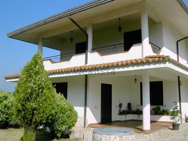 casa indipendente in vendita a Torrecuso