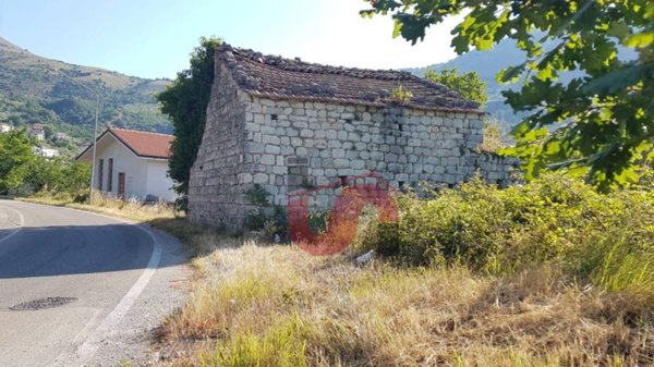 casa indipendente in vendita a Vitulano