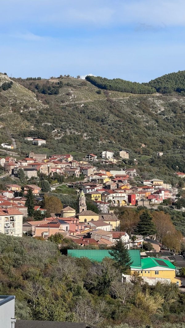 casa indipendente in vendita a Vitulano