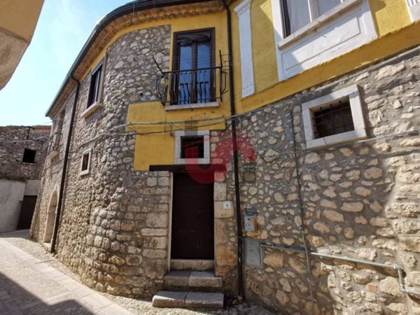 casa indipendente in vendita a Vitulano
