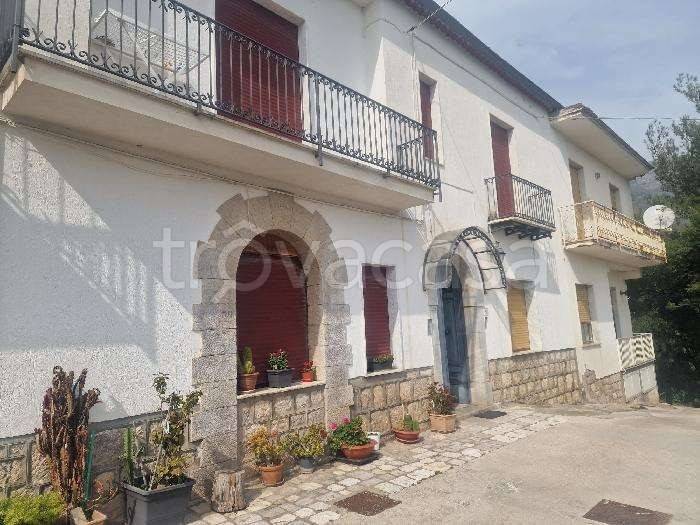 casa indipendente in vendita a Vitulano