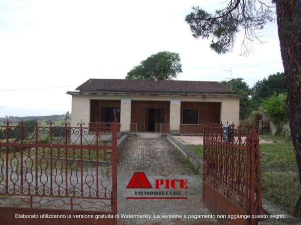 casa indipendente in vendita a Sant'Arcangelo Trimonte
