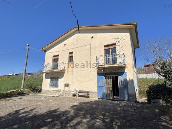 casa indipendente in vendita a Sant'Arcangelo Trimonte