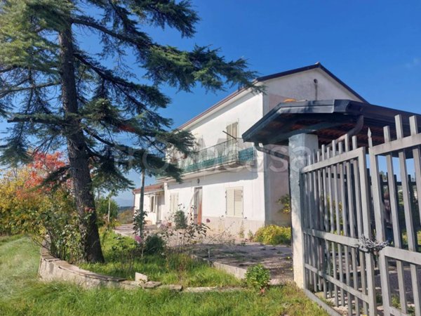 casa indipendente in vendita a Sant'Arcangelo Trimonte