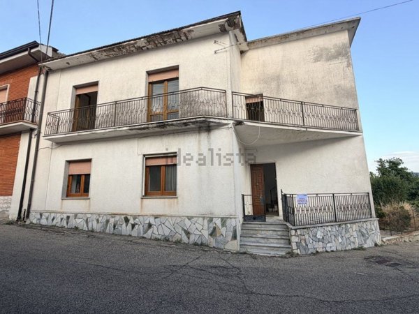 casa indipendente in vendita a Sant'Arcangelo Trimonte