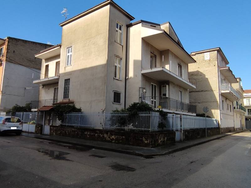 casa indipendente in vendita ad Acerra in zona Centro Città